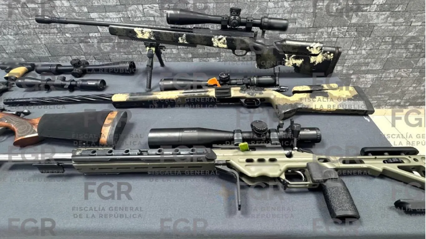 FGR OBTIENE VINCULACIÓN A PROCESO EN CONTRA DE UNA PERSONA DETENIDA JUNTO CON ARMAS DE FUEGO, CARGADORES Y CARTUCHOS